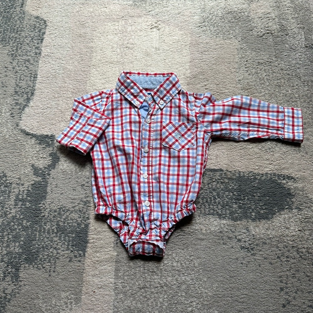 Andy & Evan boys 6-12m, plaid button up onesie